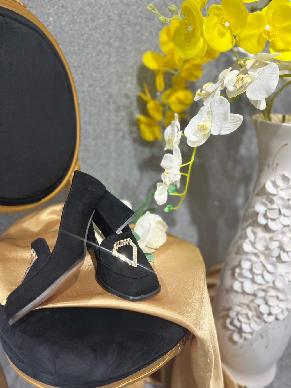 Pantofi office cu toc pătrat, negri, din piele întoarsă