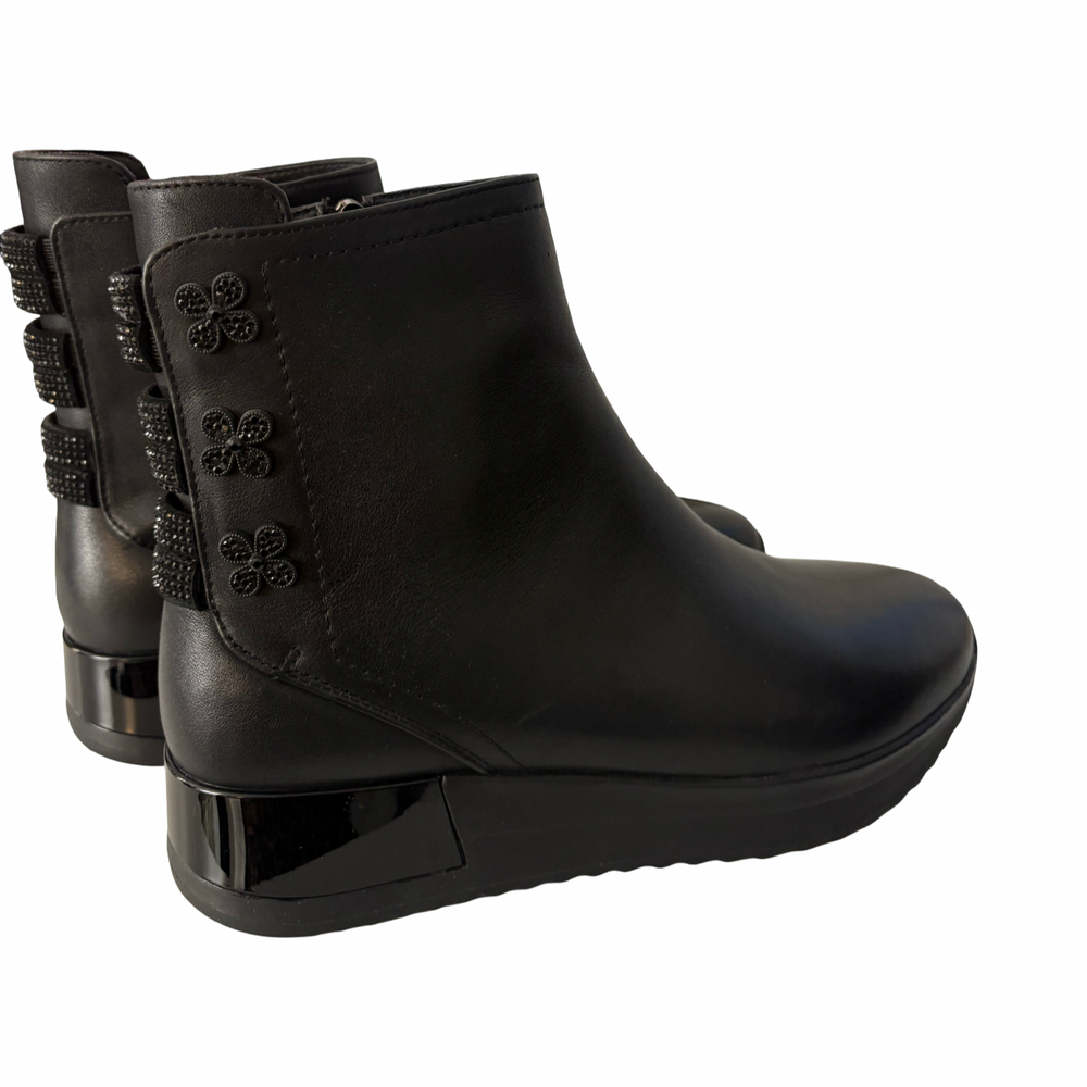 Ghete Epica, din piele, negre, talpă comodă.